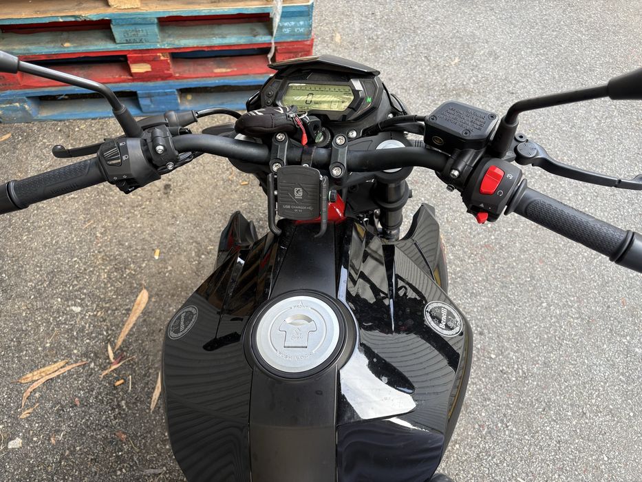 Benelli BN 125 – Apenas 4.660 km | Como Nova!