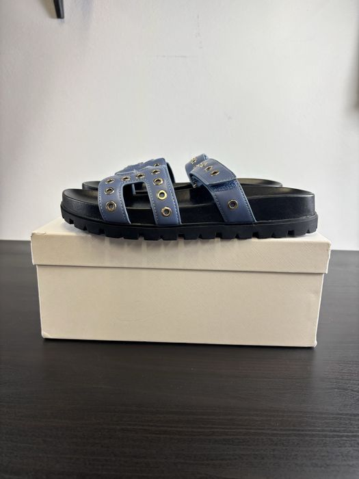 Damskie czarno niebieskie skórzane klapki GUESS rozmiar 38