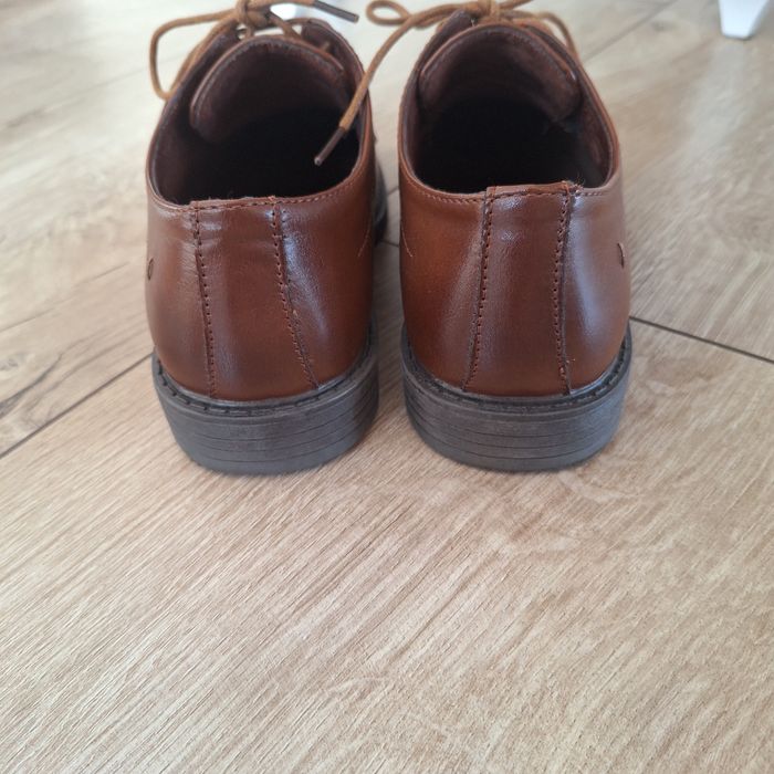 Buty I komunia eleganckie