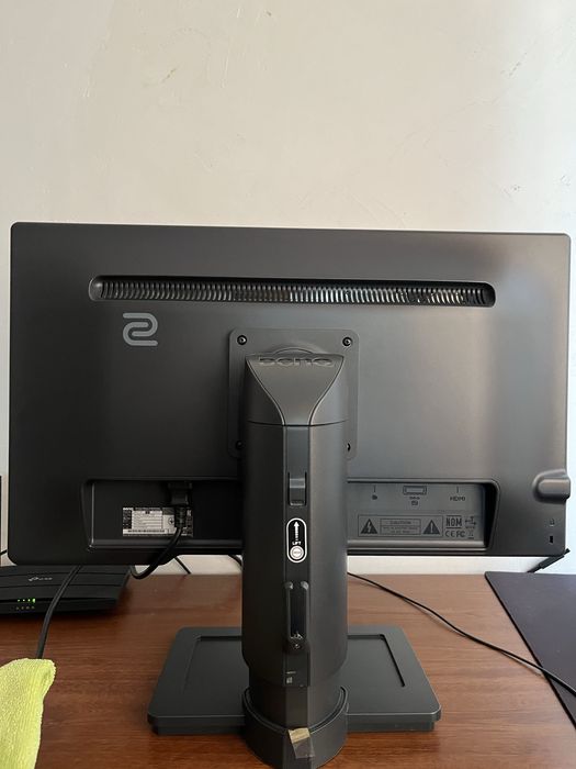 BenQ XL2411P 24″ 144Hz Full HD ігровий монітор, ідеальний стан