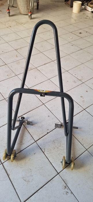 Cavalete para moto em excelente estado como se ve nas fotos