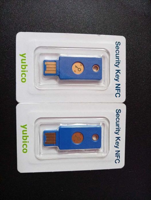 Yubico Security Key NFC апаратний ключ безпеки FIDO2 / U2F
