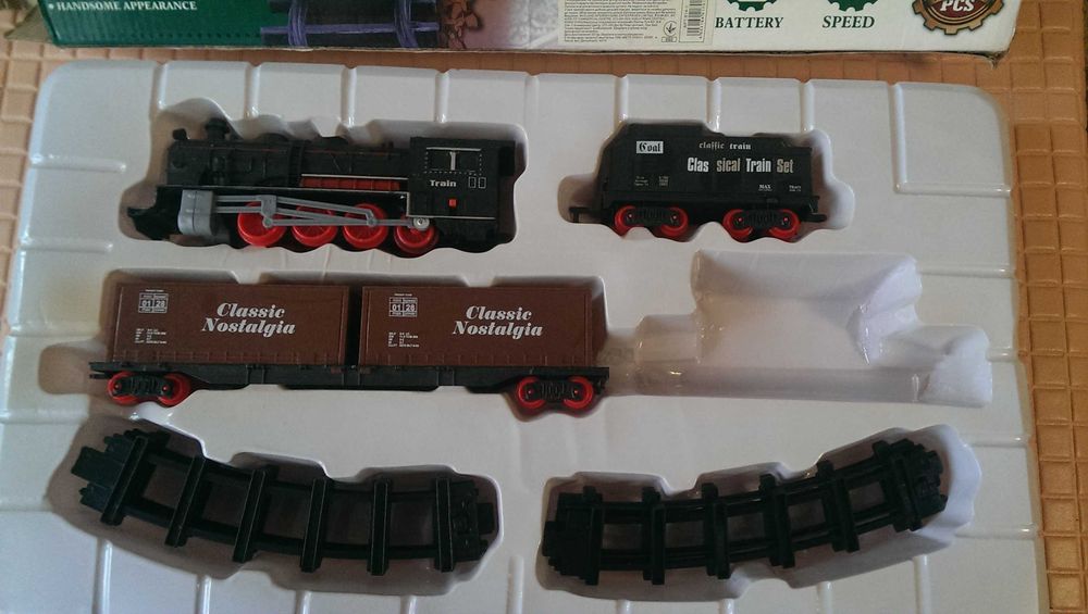 Железная дорога Classic train 814-1 в хорошем состоянии