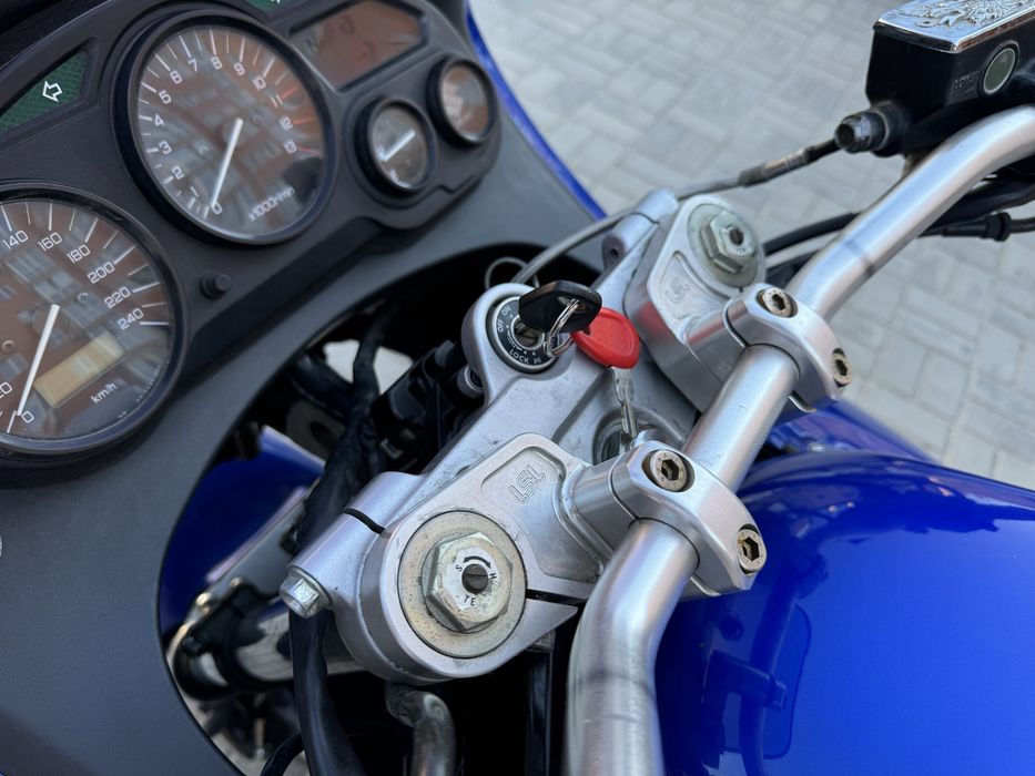 Suzuki GSX600F Katana