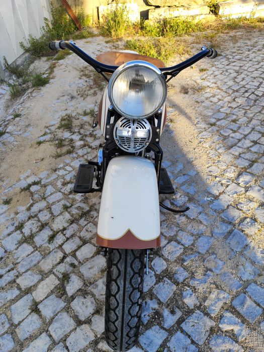 Harley Davidson RL 35
Totalmente restaurada