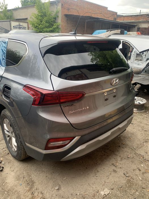 Комплектний бампер, зад автомобіля hyundai santa fe 18-22