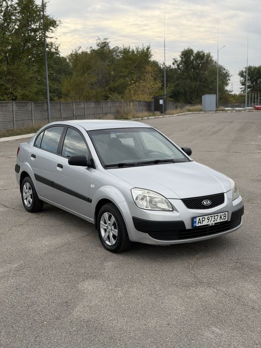 KIA Rio 2008г 1.4 Газ-4 ! В идеальном состоянии, без дтп в родной краске !