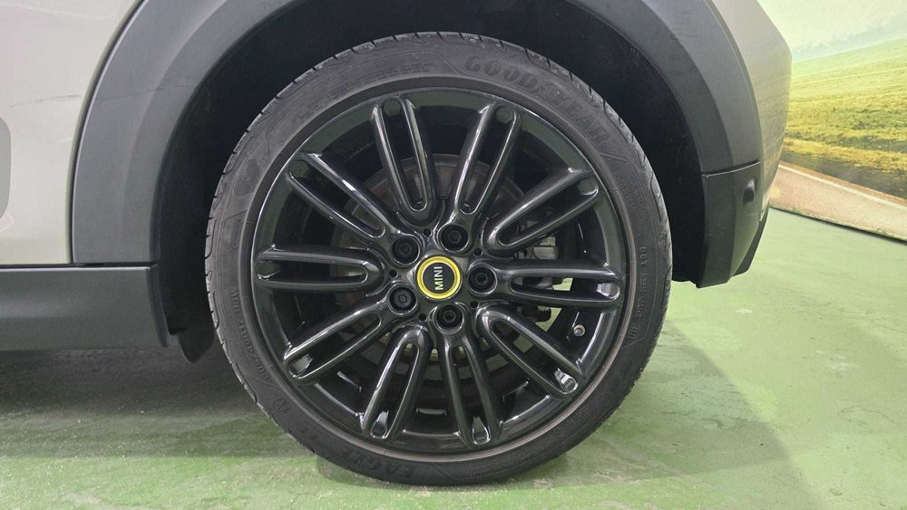 Mini Cooper SE - Salvado