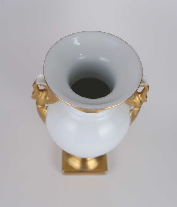 Jarra em porcelana de Baudour