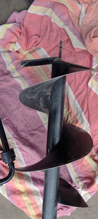 Бензобур Stihl BT 121