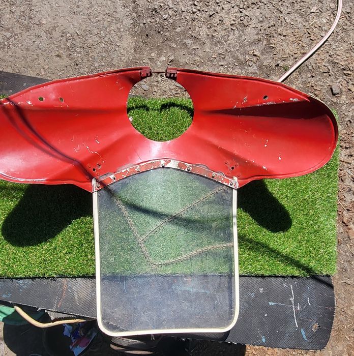 Ветровое стекло на мотоцикл