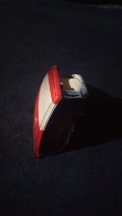 Farolim Stop Esq Seat Leon (1M1)