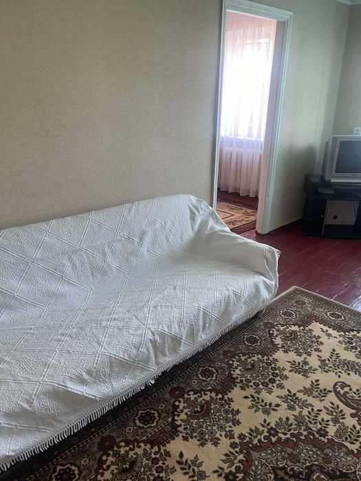 трикімнатна квартира подобово