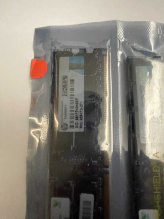 Memória RAM - 8GB 2Rx4 PC2-5300P-555-12