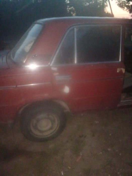 Продам ВАЗ-2103.
