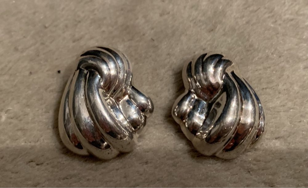 Brincos em prata 925