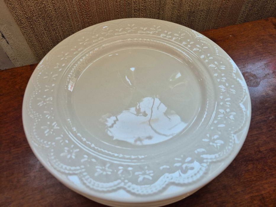 Тарелки кружевные Krauff  диаметр 20 см