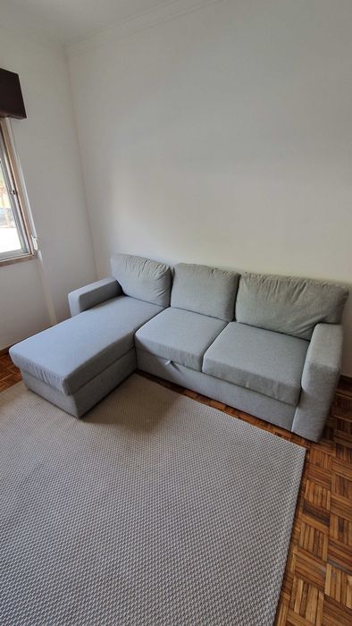 Sofá-cama IKEA FRIHETEN com chaise longue e arrumação - cinzento claro