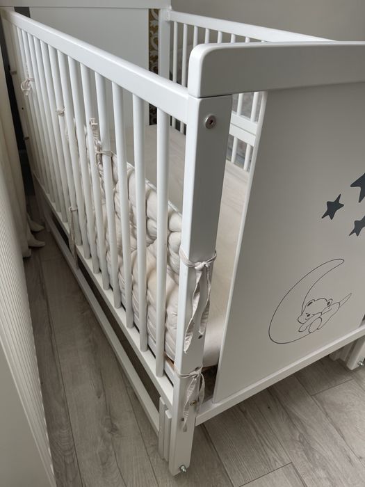 Дитяче ліжечко колиска з матрацом