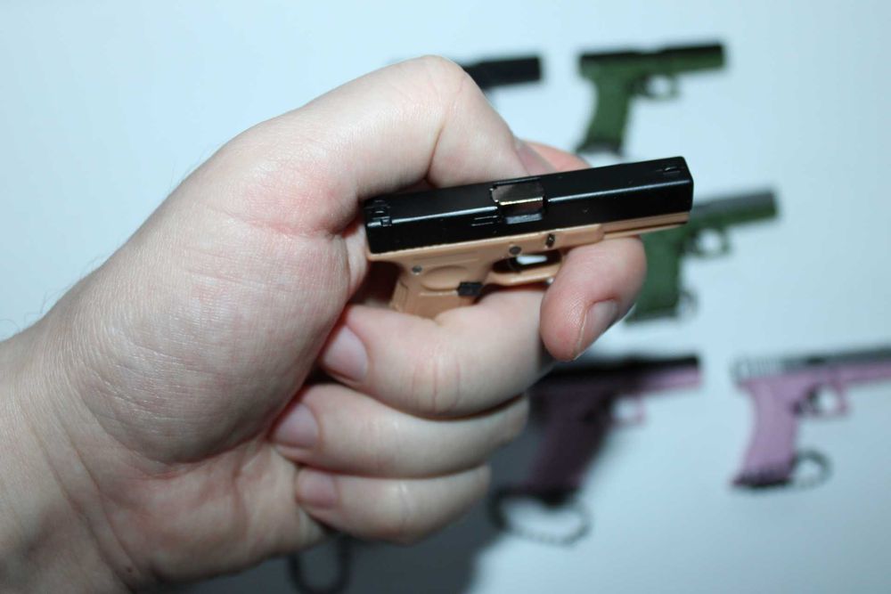 Брелок-пістолет GLOCK G45 — металевий сувенір