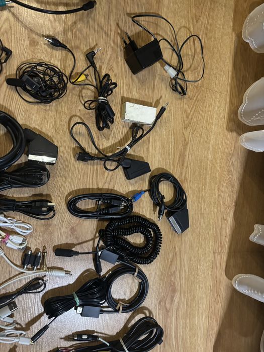 Zestaw kabli plus antena telewizyjna