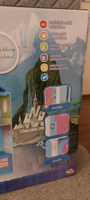 Duży domek z akcesoriami + lalka Elza