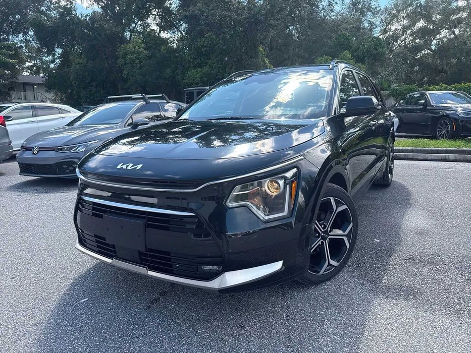 Kia Niro EX Hybrid      2023