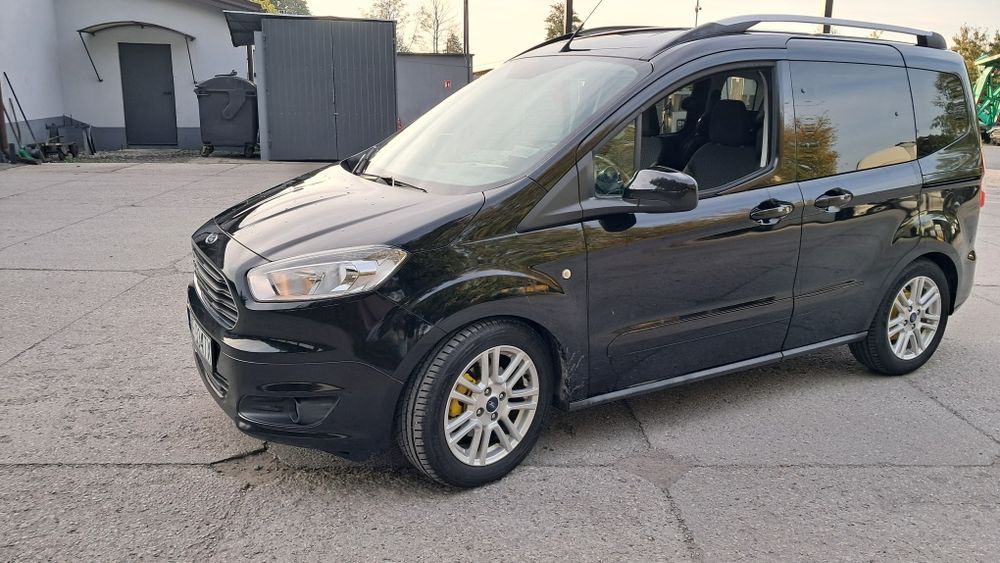 Ford Courier