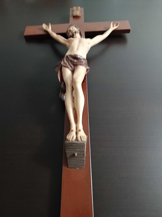 Crussifixo com cristo em marfinite