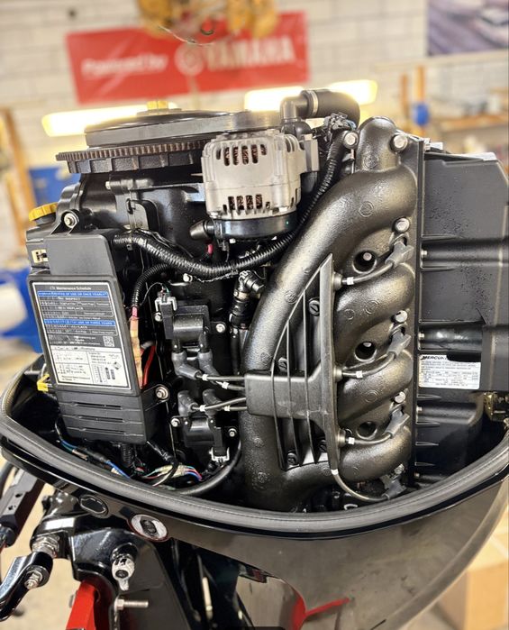 Silnik zabirtowy Mercury 150 XL