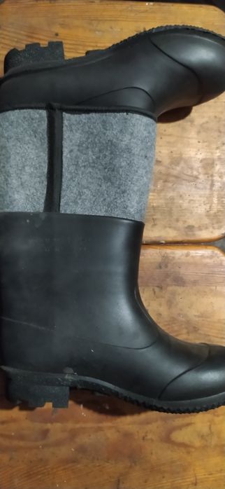 Buty gumowo-filcowe nowe 40-41