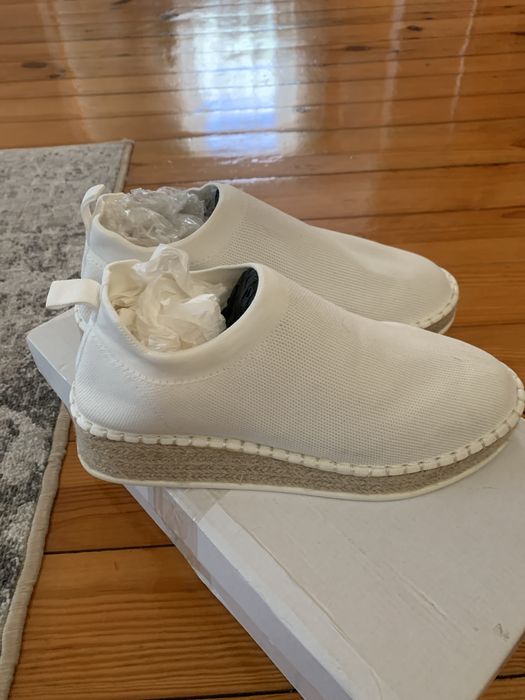 Макасіни,сліпони,балетки