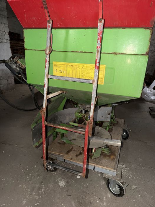 Rozsiewacz Krukowiak MXL 850 1Tona