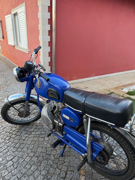 Motorizada RARA Diana FC 17 Zundapp com documentos e a trabalhar .
