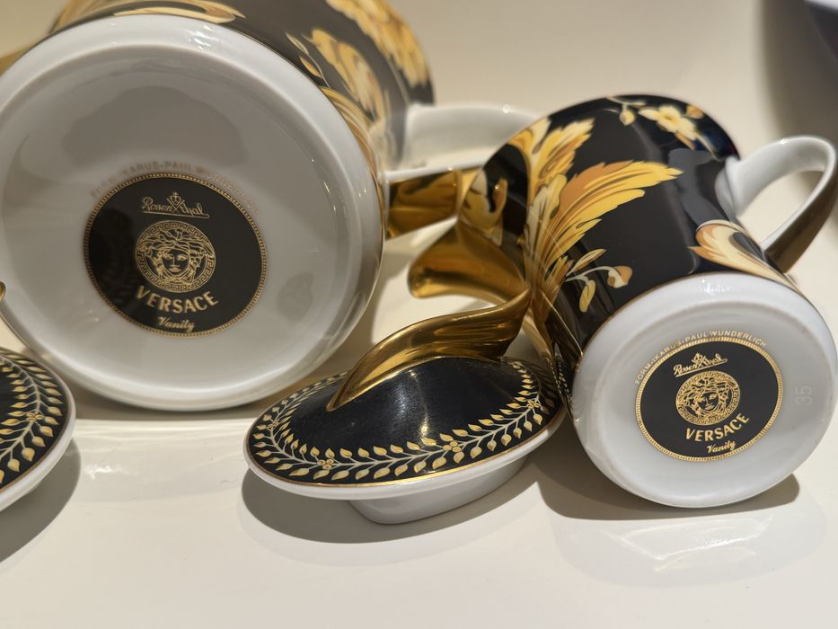 Bules de chá e leite Versace Rosen thal , modelo Vanity