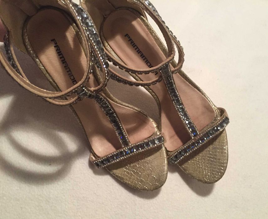 Szpilki marki Prima Moda w rozmiarze 36.