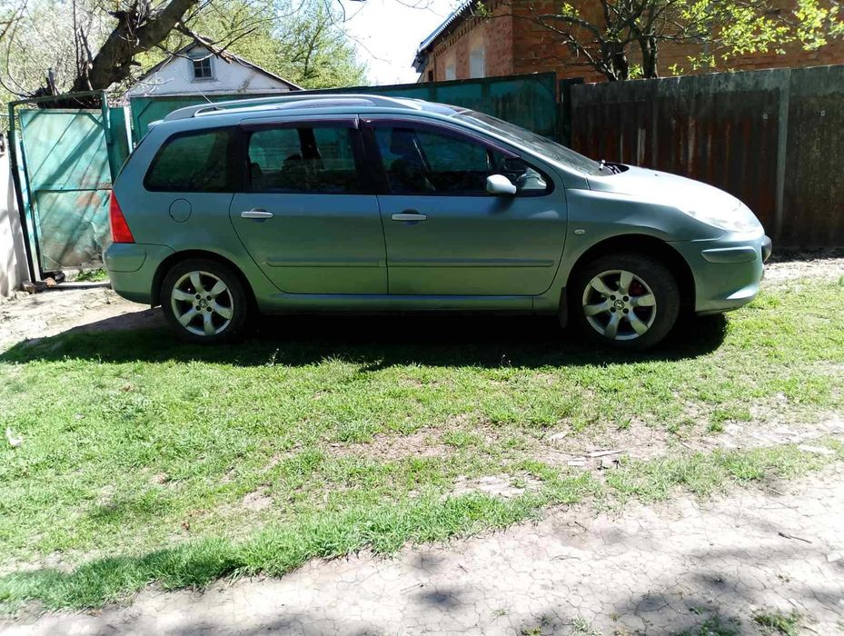 Продаю авто ПЕЖО 307SW 2006 г\в2,0 газ\бенз автомат