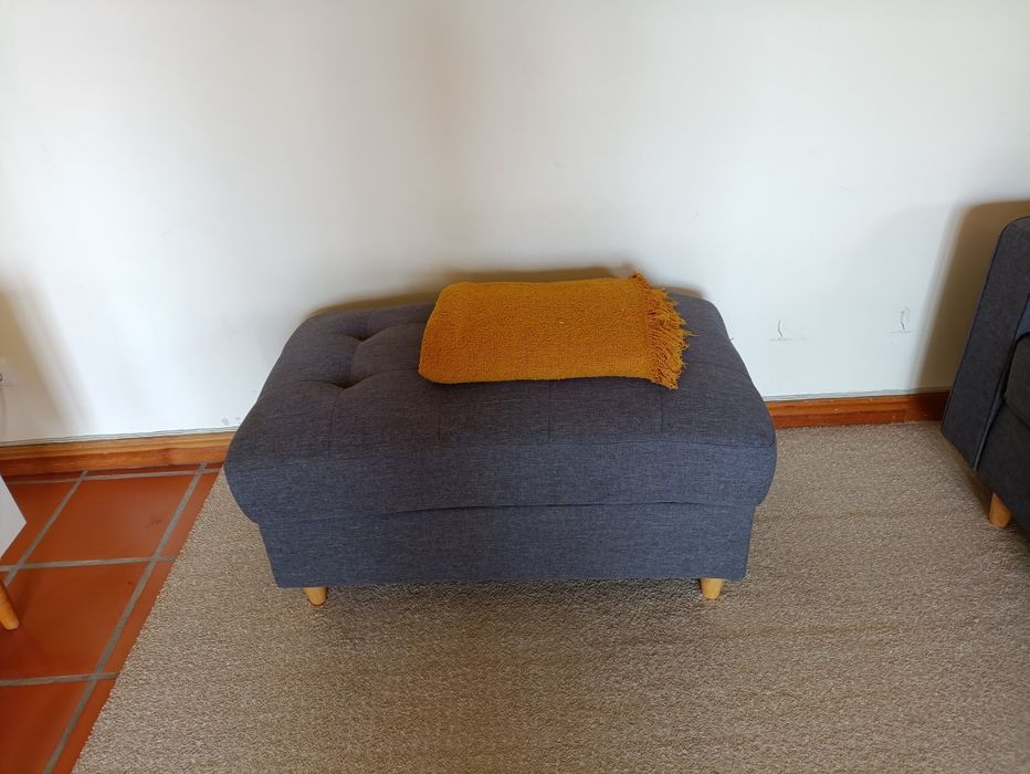 Sofá com chaise longue amovível