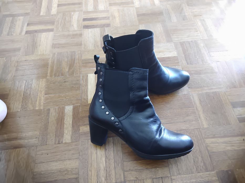 Botas de mulher, com salto alto