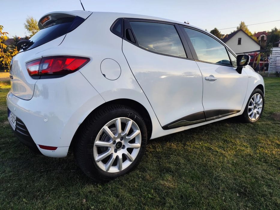 Renault Clio Renault Clio Lift 0.9 68 tys km Klima Navi Parcotronic ładny Stan