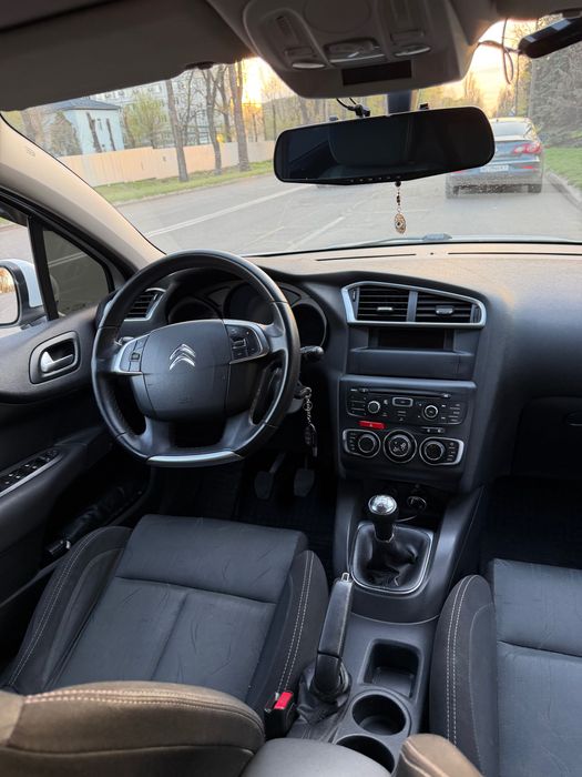 Авто Citroën C4 2011