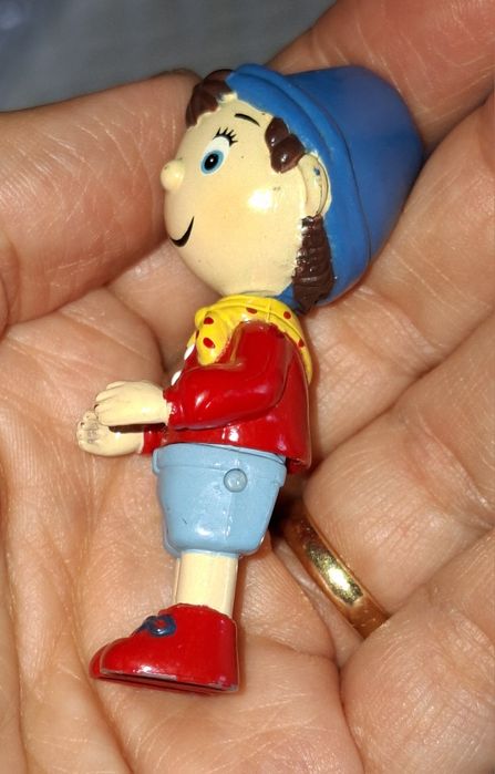Noddy, action figure.64740397571075122