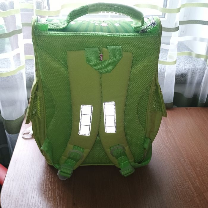 Портфель для дівчинки