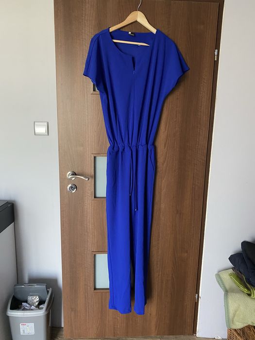 Kombinezon niebieski