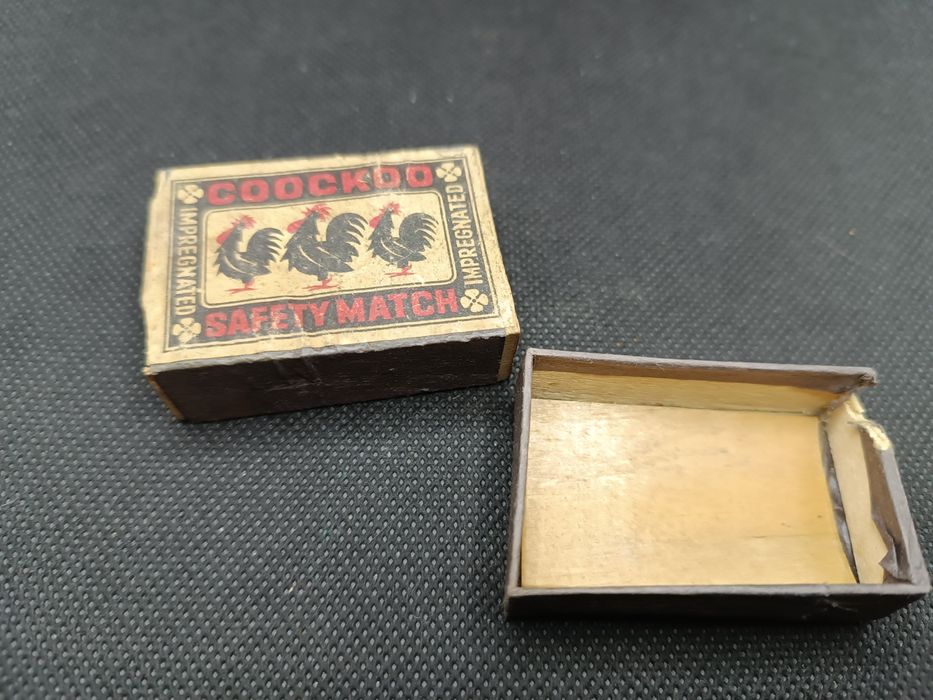Stare pudełko po zapałkach drewniane Coockoo Safety Match