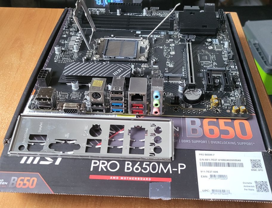 Материнська плата MSI PRO B650M-P (sAM5, AMD B650, PCI-Ex16)