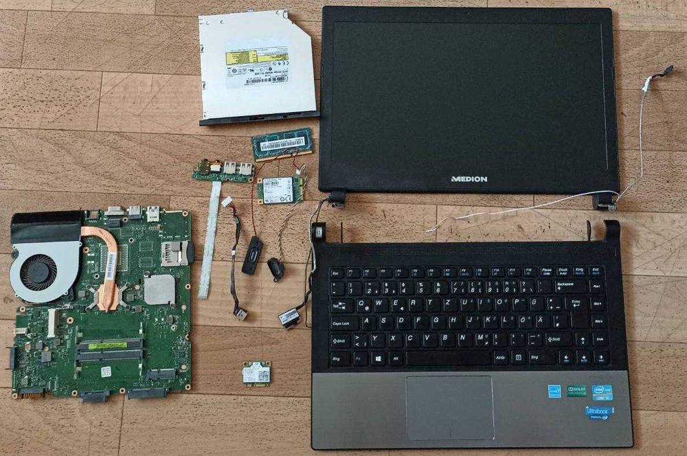Medion Akoya S4216 разборка (по частям)