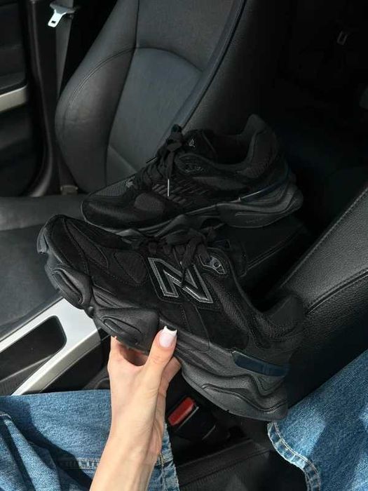 New Balance 9060 Triple Black Rozmiar  44