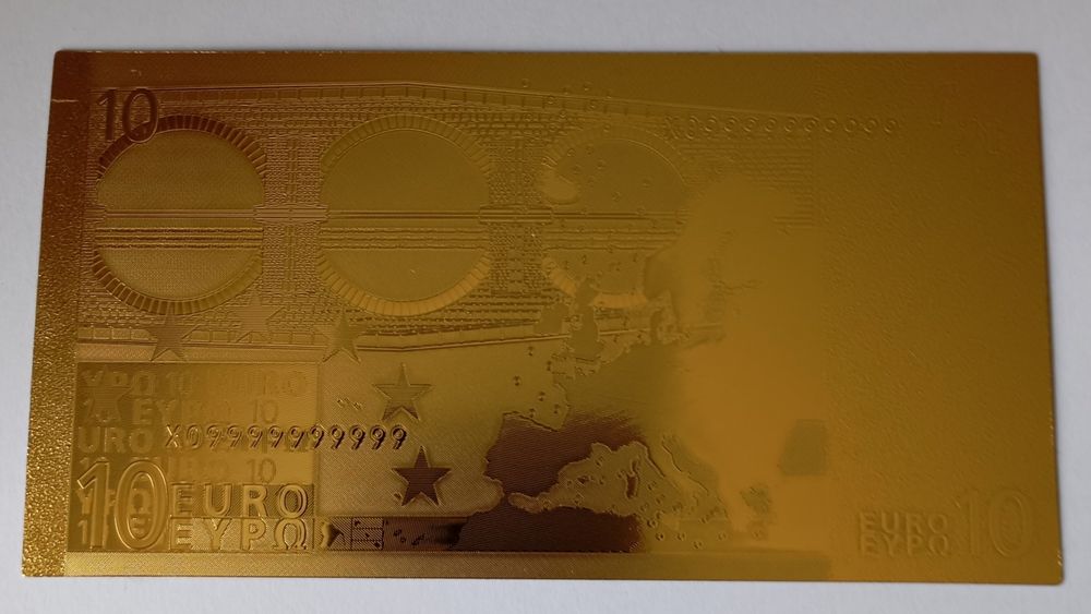 Coleção de notas de euros revistidas a ouro