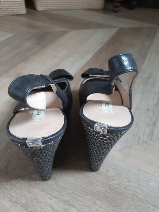 Sapatos Guess plataformas